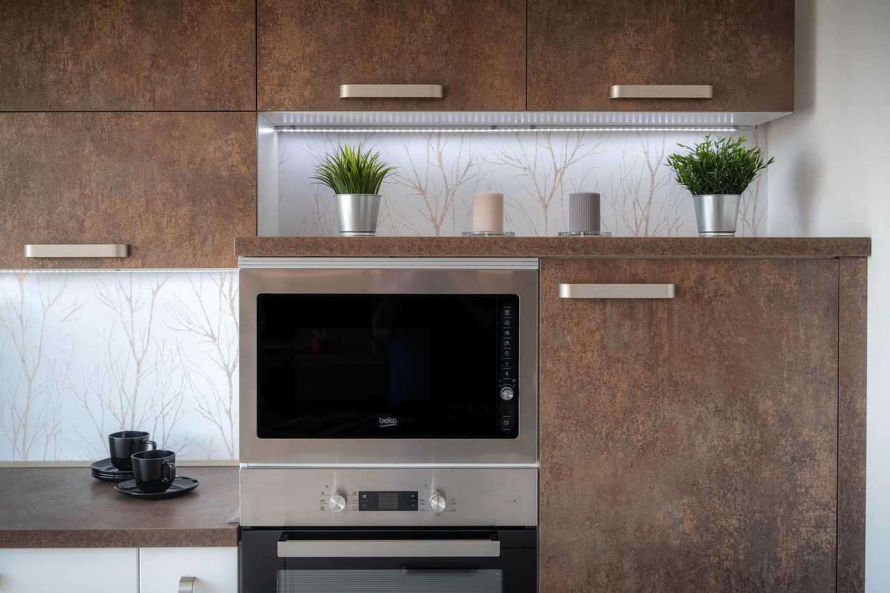 entdecken sie eine vielfältige auswahl an küchenmaschinen, die ihr kochen und backen erleichtern. von modernen mixern bis à innovativen küchenrobotern - finden sie die perfekten geräte für ihre küche!