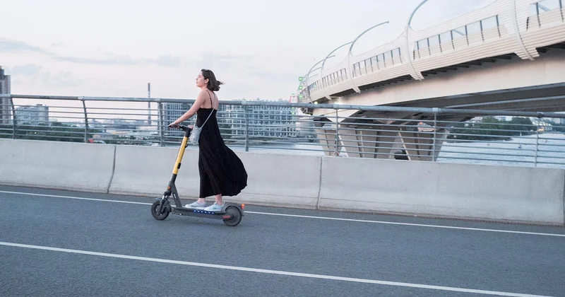 E-Scooter mit Sitz 45 km/h: die schnellere Liga